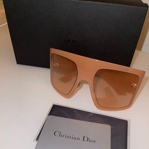 Dior So Light 1 Sunglasses Pink